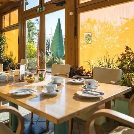 Kirchenwirt Mirth Hotell Eltendorf Exteriör bild