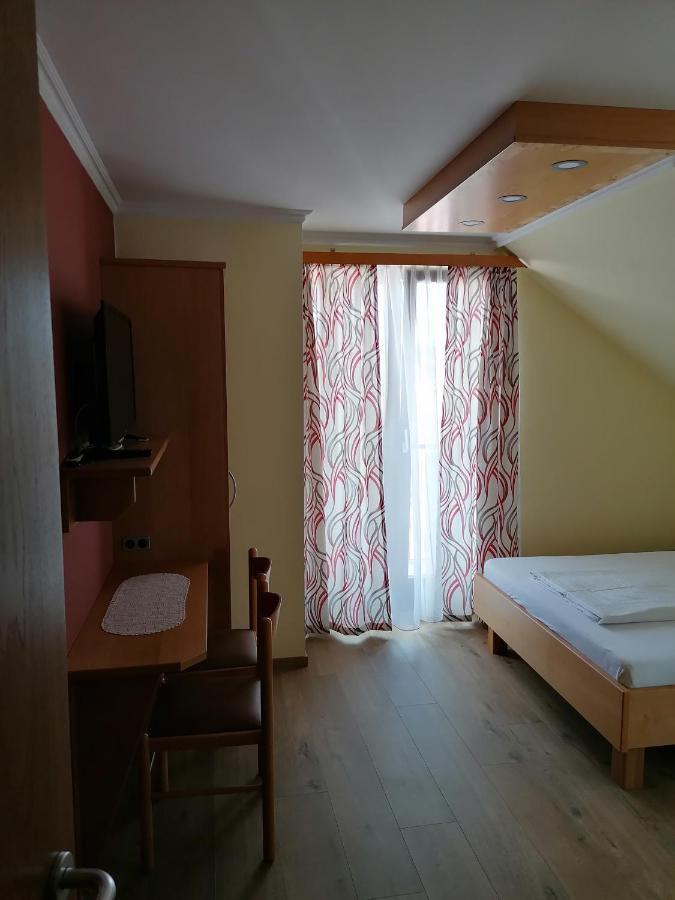 Kirchenwirt Mirth Hotell Eltendorf Exteriör bild